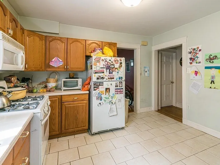 71 Manthorne Rd #1 — Photo 6