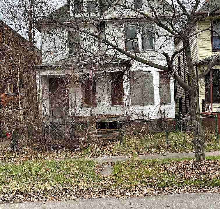 6117 Stanton