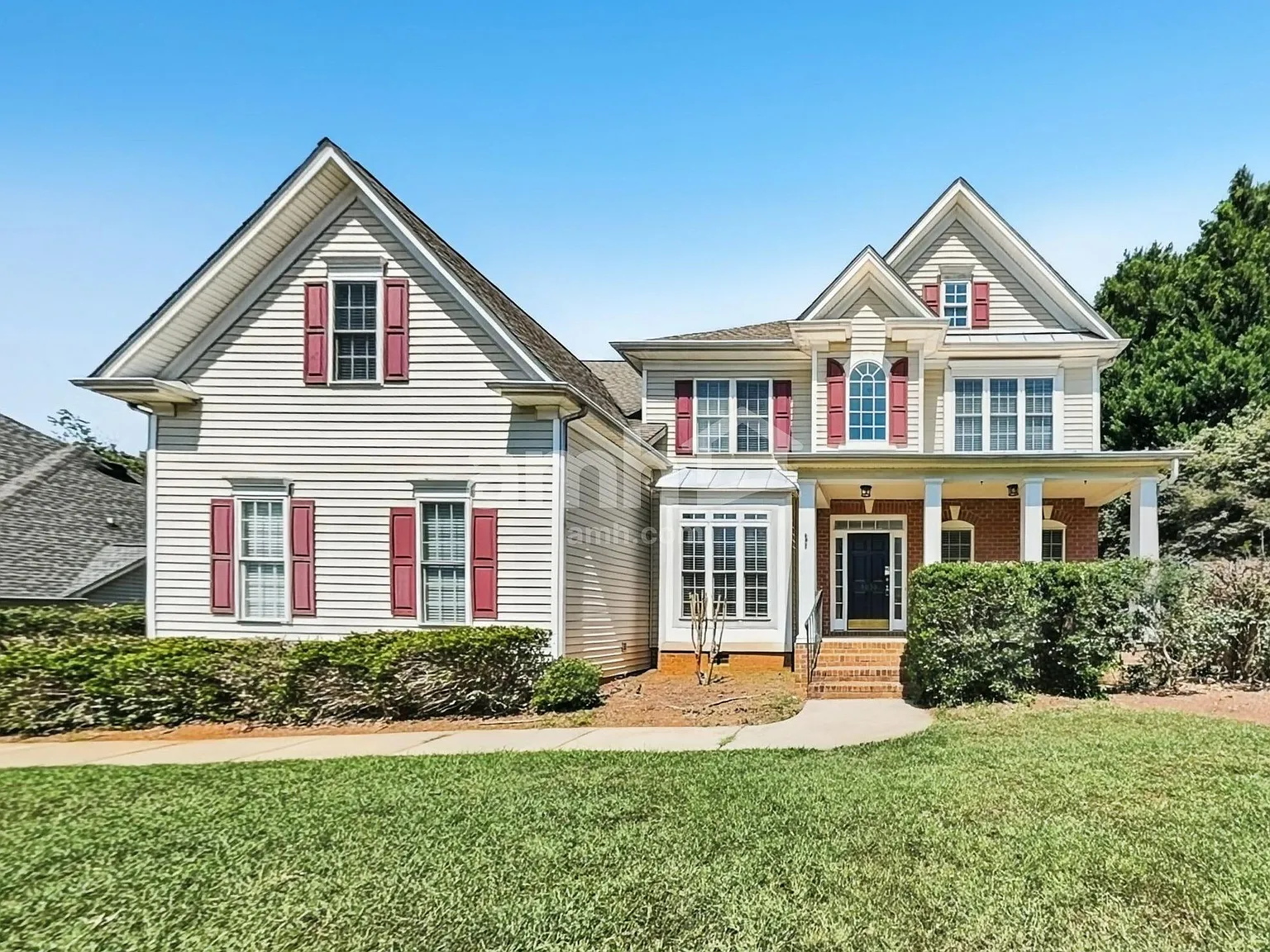 4 bed, 3.0 bath, 2600 sqft, $2,895 — Photo 1