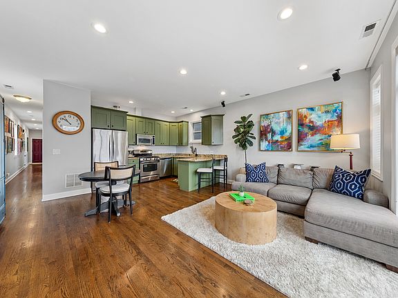 2nd image of 2846 N Damen Ave #3
