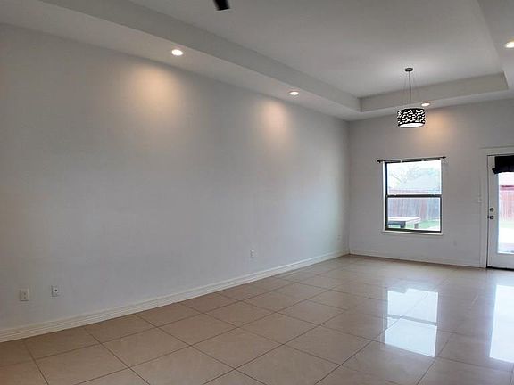 4th image of 158 Palace Ave