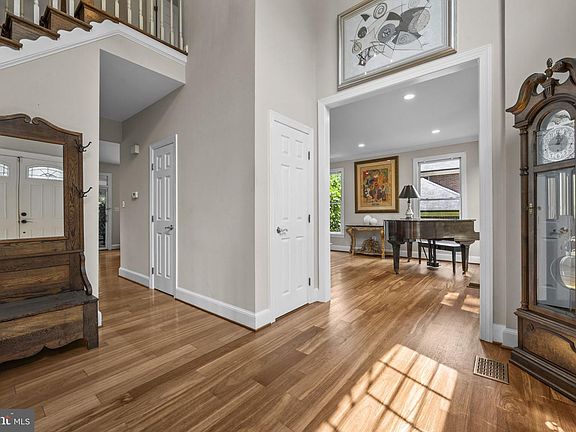 5th image of 2752 Saint Elliott Ct