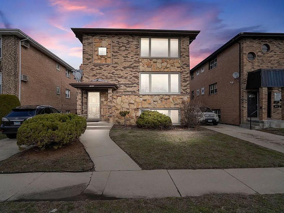 1st image of 1616 Memorial Dr APT 2