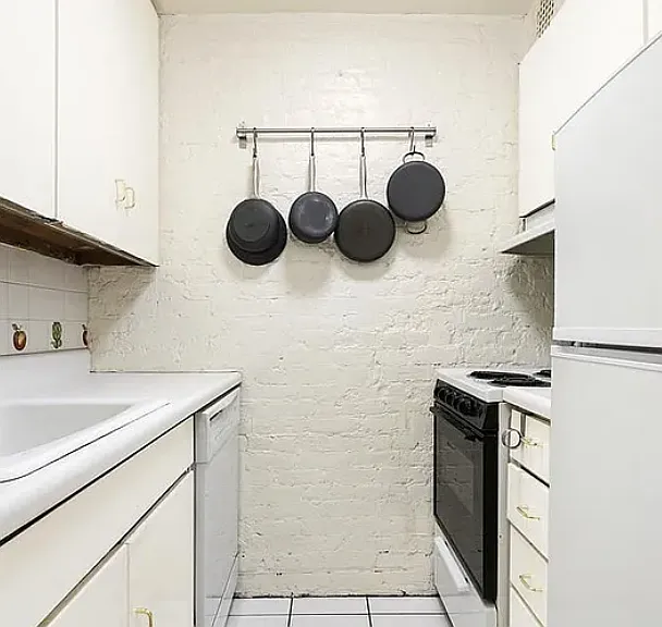 234 E 74th St #2 — Photo 4