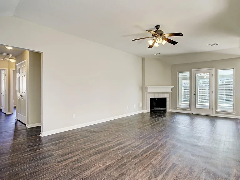 6506 Larissa Cir — Photo 9