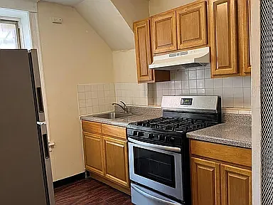 249 McLean Ave #1 — Photo 3
