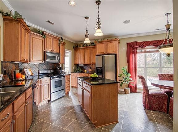 5th image of 2008 Earl Pearce Cir