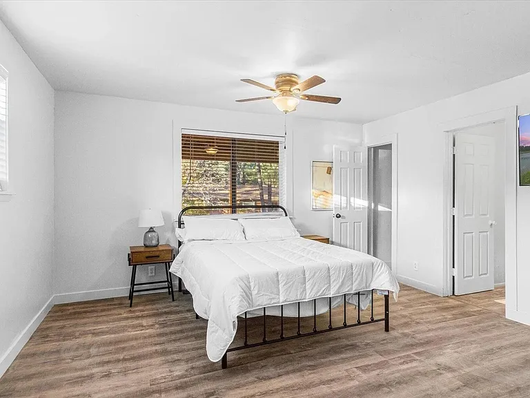 5065 Forest View Rd — Photo 4