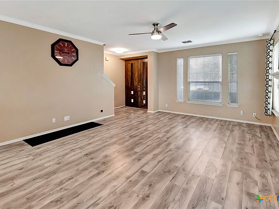 4th image of 120 Appaloosa Dr