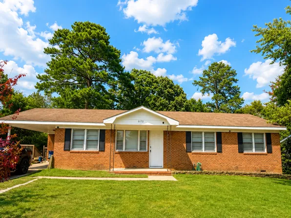 6170 Timberland Dr, Fayetteville, NC 28314