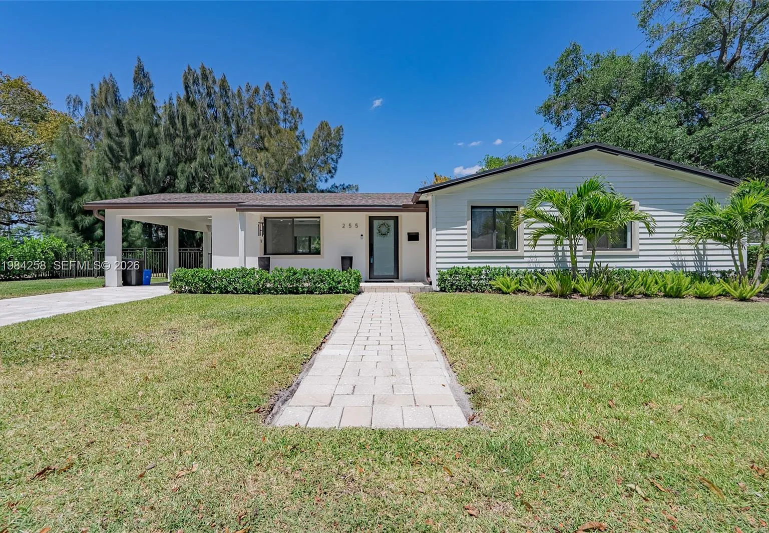 4 bed, 1290 sqft, $6,800 — Photo 3