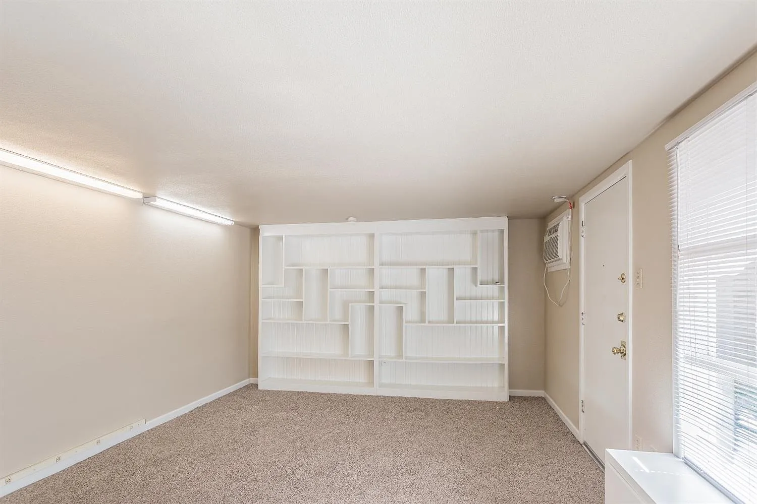 1 bed, 550 sqft, $650 — Photo 2