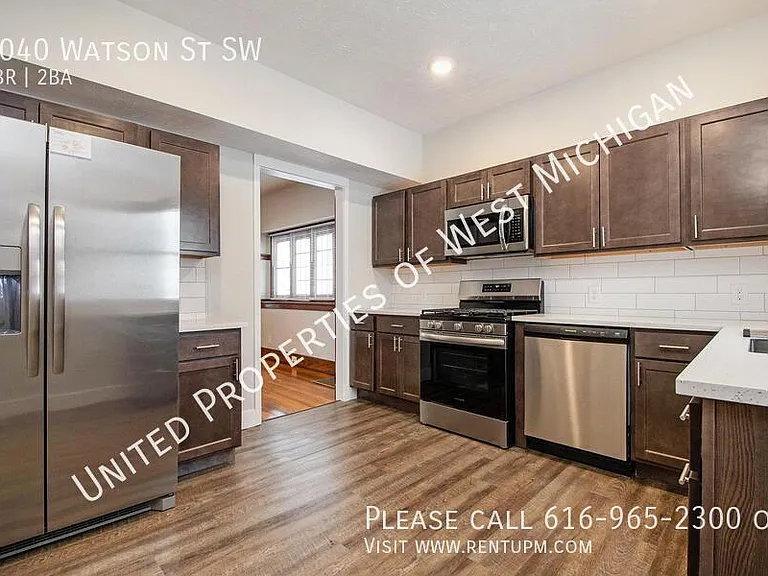 1040 Watson St SW — Photo 1
