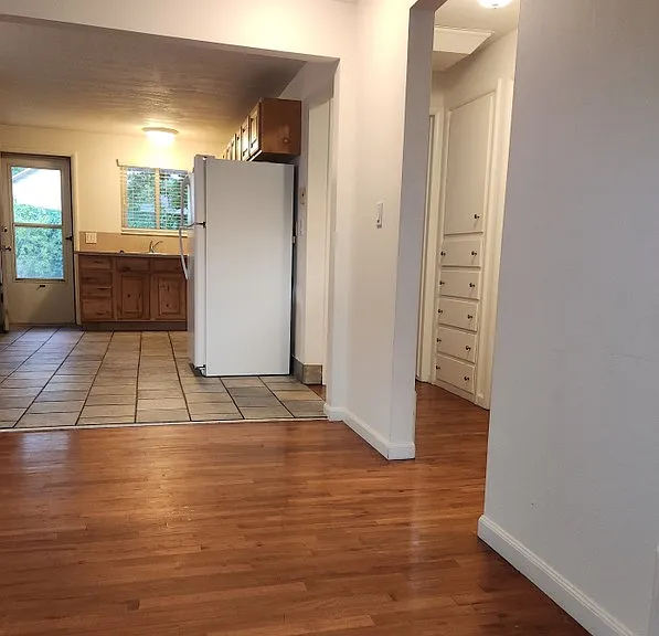 370 N F St #1 — Photo 5