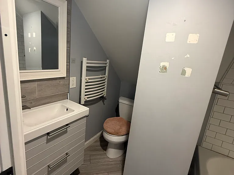 211 Bradford Ave — Photo 17