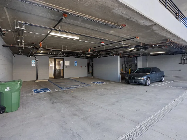 10032 Commerce Ave #4 — Photo 31