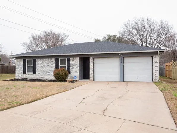 5804 Claymore Ct, North Richland Hills, TX 76180