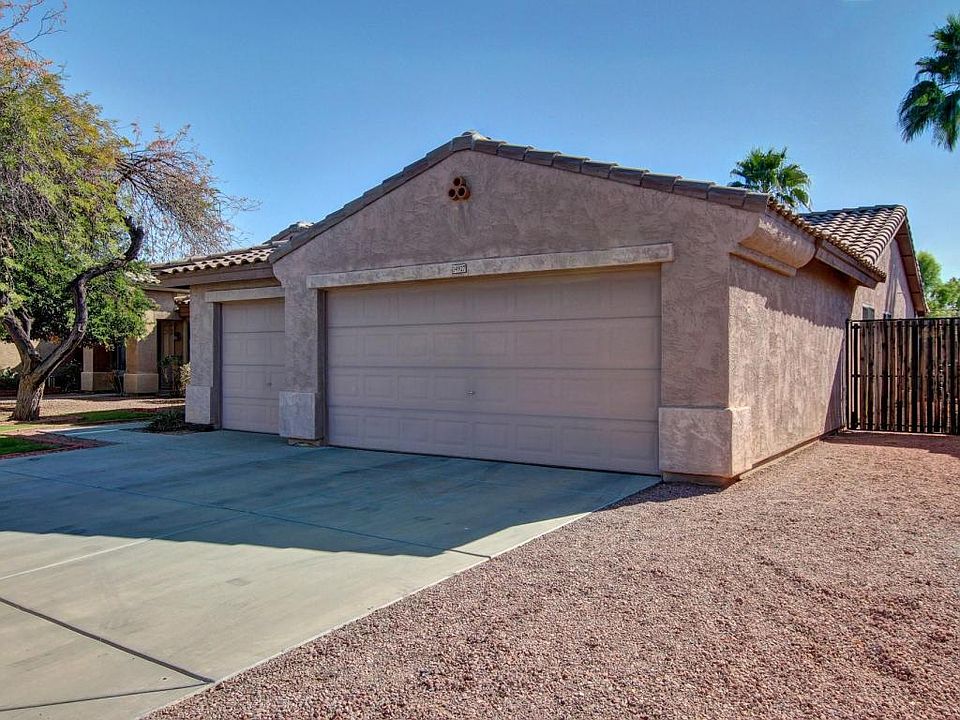 1st image of 14927 W Banff Ln