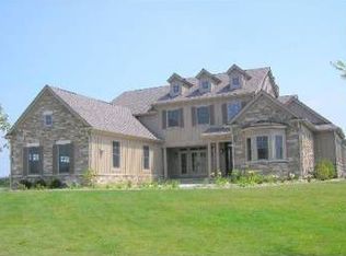 23601 Sanctuary Club Dr, Kildeer, IL 60047