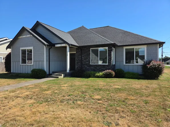 1702 Aaron Dr, Lynden, WA 98264