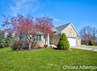 2551 Gracepoint Ct SE #41, Caledonia, MI 49316