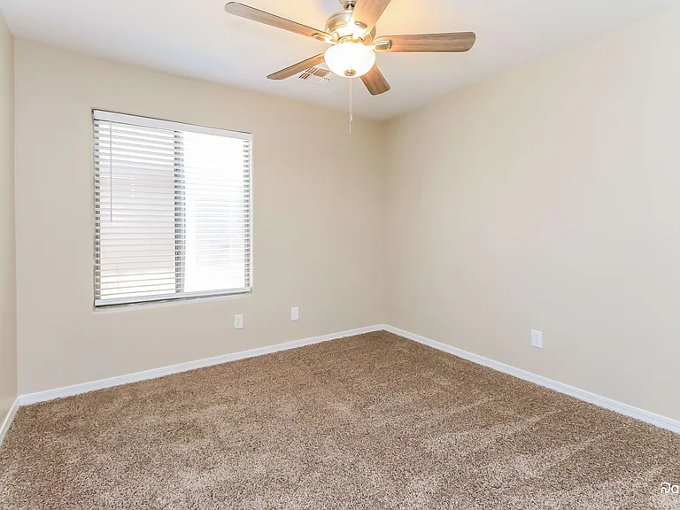 900 W Desert Canyon Dr — Photo 14