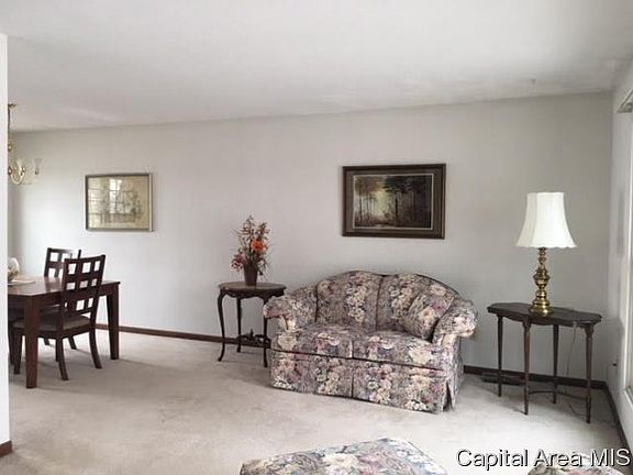 5th image of 95 Almond Ln