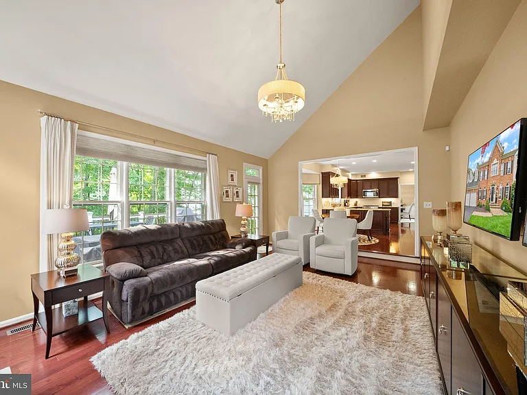 5667 Lonesome Dove Ct — Photo 33