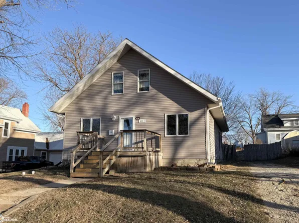 121 S West St, Carroll, IA 51401