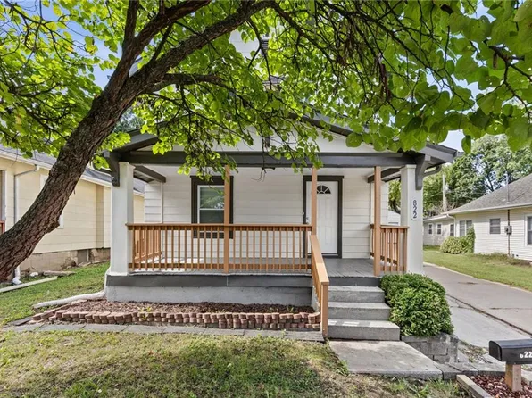 822 S Hardy Ave, Independence, MO 64053