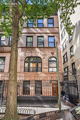 Rented by Sotheby's International Realty | media 22