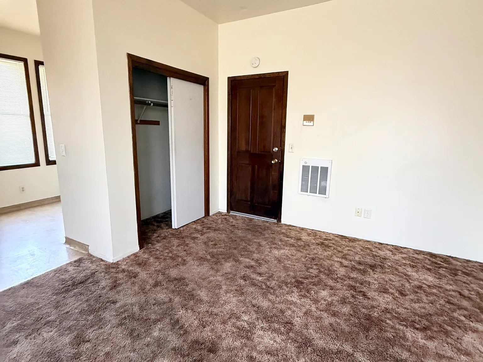 Studio, 500 sqft, $950 — Photo 3