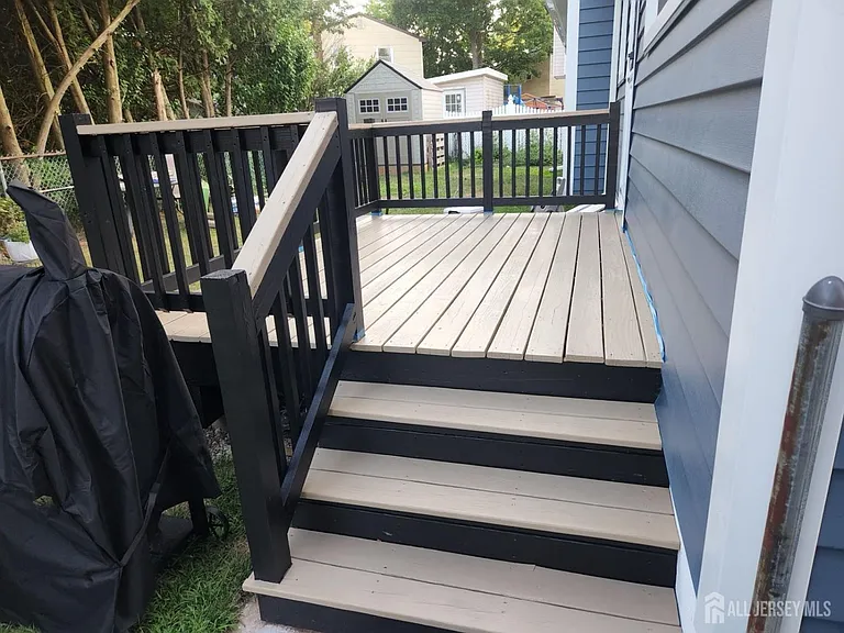 1716 Central Ave — Photo 13