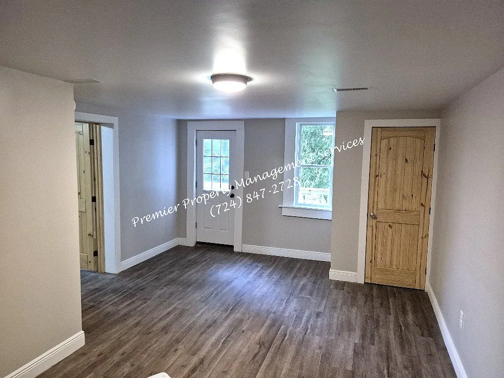 3304 N 32nd Avenue (New Brighton) - 1 — Photo 2