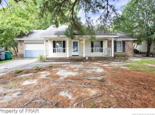 4226 Buckhurst Dr, Hope Mills, NC 28348