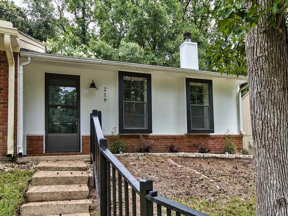 1st image of 219 Whetherbine Way