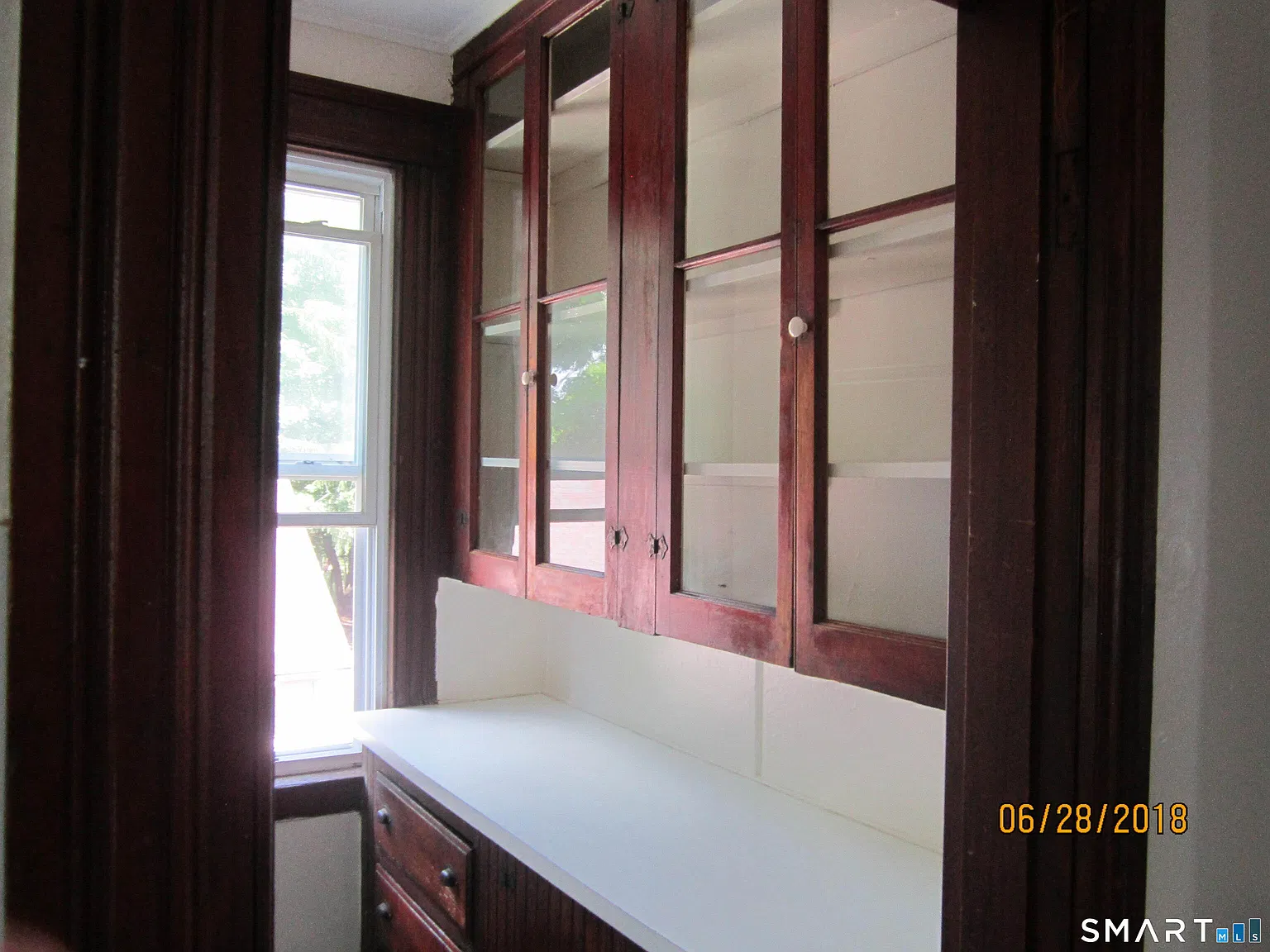 2 bed, 1.0 bath, 1200 sqft, $2,000 — Photo 2