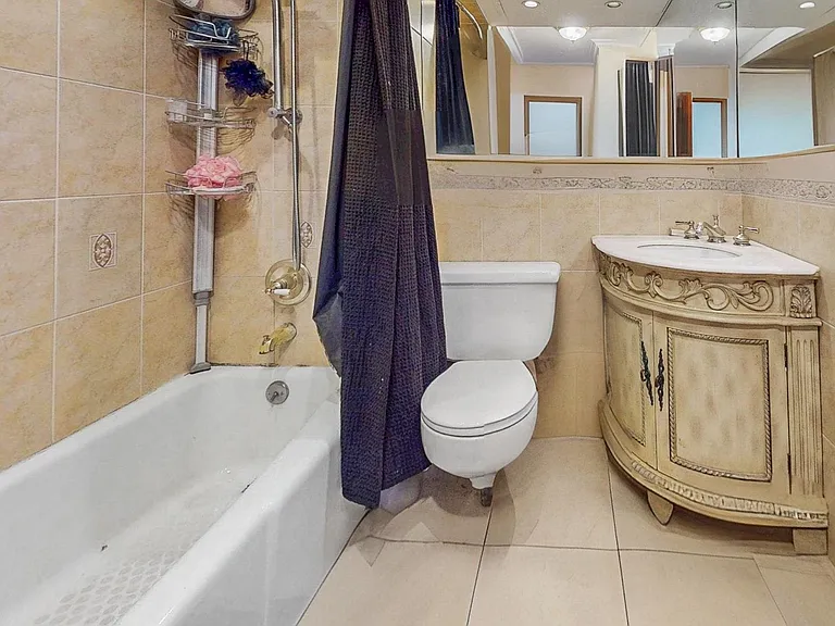 7002 Boulevard East #11A — Photo 21