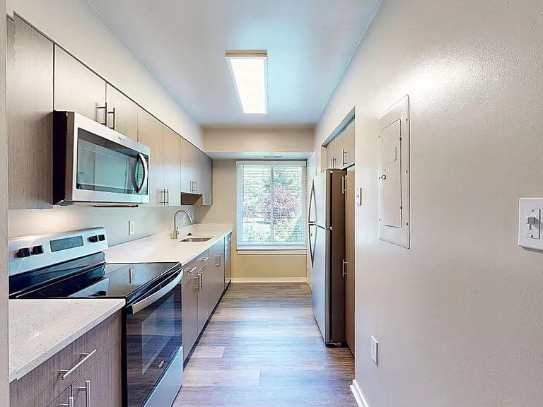 Seneca Place — Photo 56