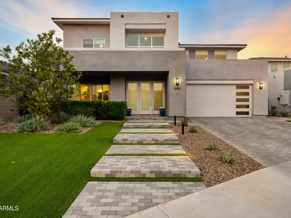 2935 S SANDSTONE Court, Gilbert, AZ 85295