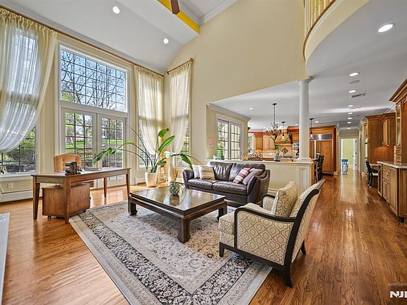 5th image of 43 Beverly Rd