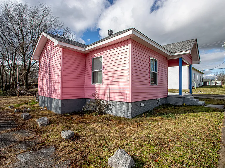 2108 Bragg St — Photo 31