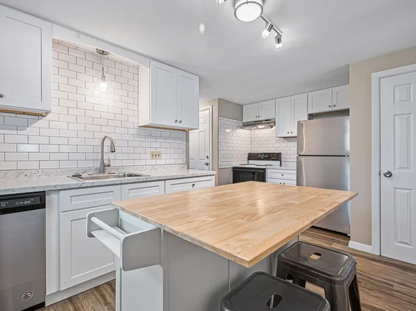 11 Ridgley St #1, Worcester, MA 01606