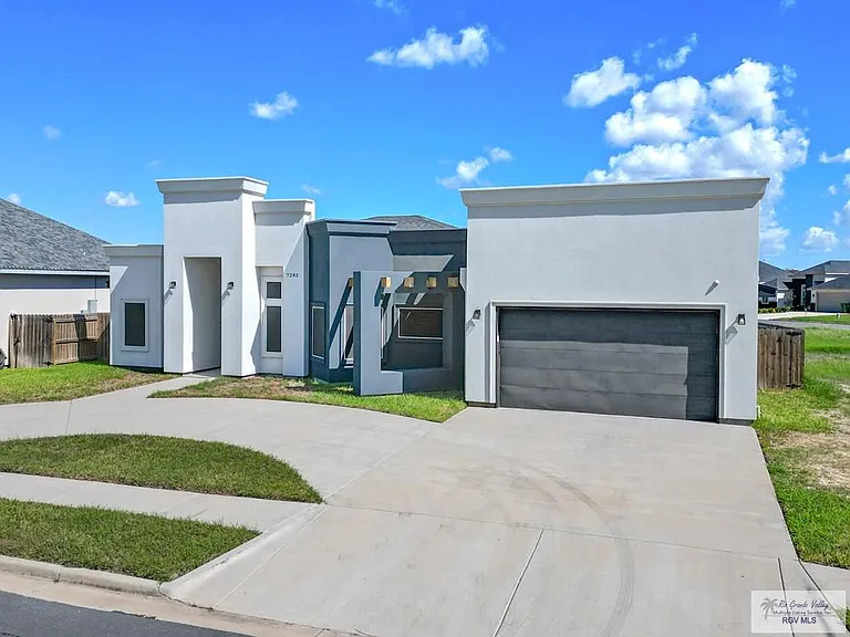 7283 Rain Forest Dr — Photo 3