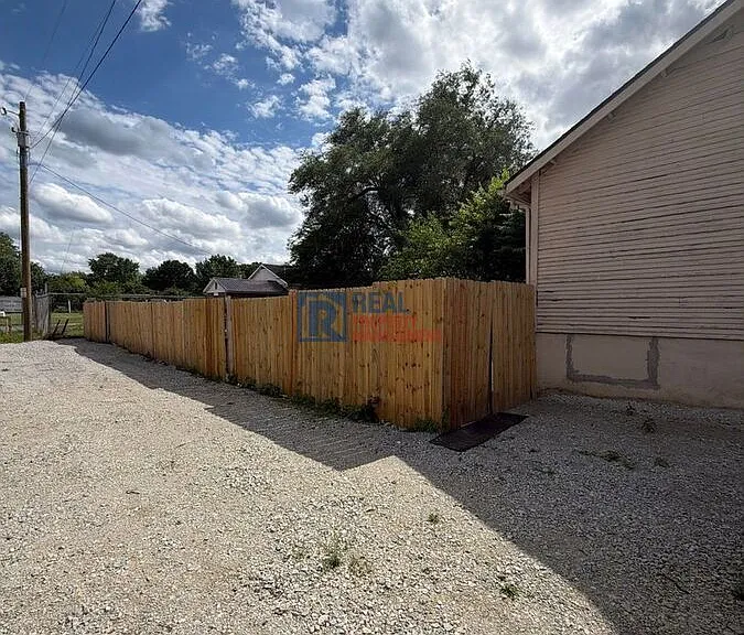 4396 Springfield St — Photo 35