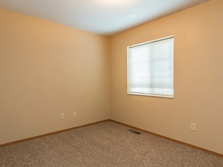 WestPointe Townhomes — Photo 27
