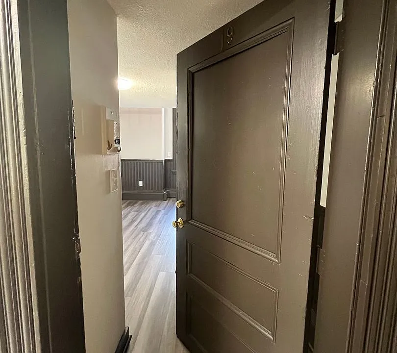 19-153 W Main St #19