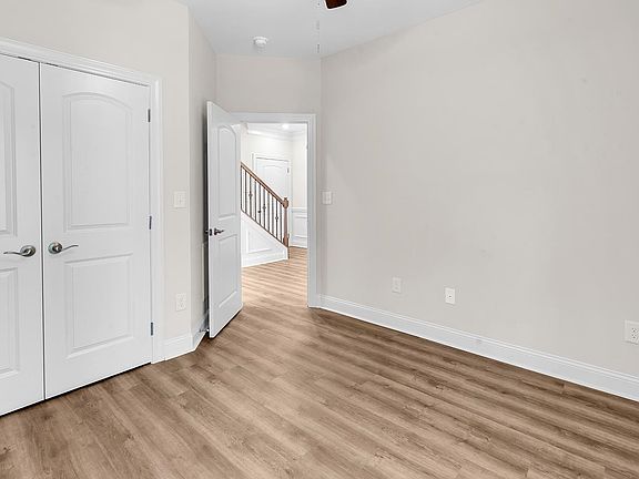 4th image of 108 Hallandale Lane #Right