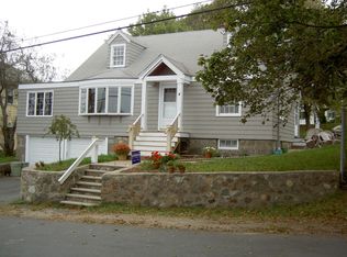 4 Howe Rd, Nahant, MA 01908