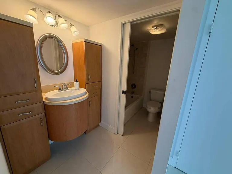 17021 N Bay Rd #921 — Photo 11